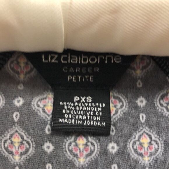 Liz Claiborne XSP Career Sleeveless Blouse with Eyelet and Lace Details - Picture 9 of 10